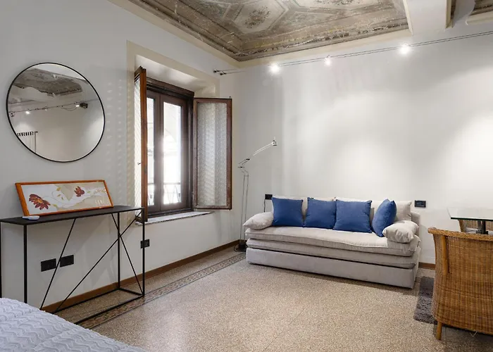 Unyca - La Loggia Apartmán *